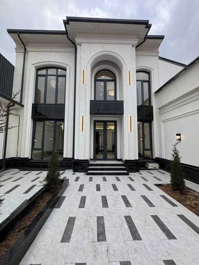 Район: Мирзо-Улугбекский -Улица: Циолковского 2.8 сотки 450 кв.м.