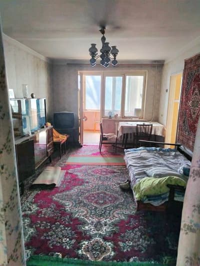 Срочно продаётся 3х комнатная Балкон 2*6. Чиланзар