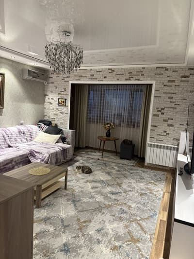 Продажа квартиры 2/9/9. Ориентир Буз базар. Метро М. Горького