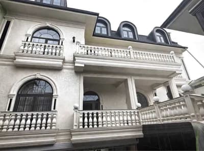 V1 срочно продаётся дом в мирзо-улугбекском районе