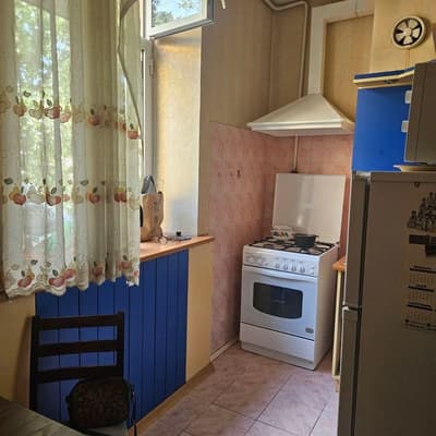 ВЫСОКОПОТОЛОК Новомосковская 50m2 2/3/4 Ор-р: стадион "Старт"