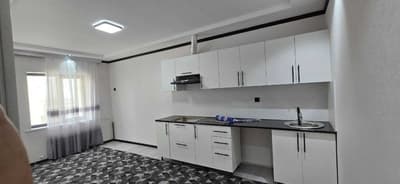 1 комнатная квартира 42кв/м в новостройке на районе Супера