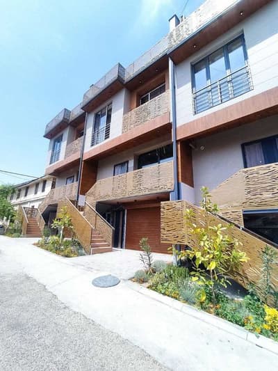 Таунхаус-3шт. Площадь 253м2, 269м2, 305м2. Кадастр. Казы махаля. Евро.