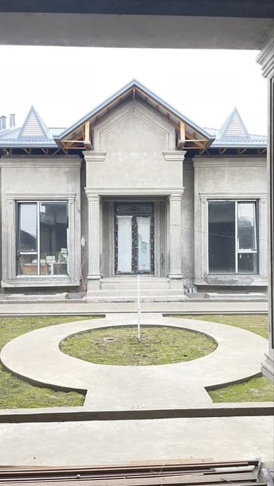 Янги ховли сотилади, Учтепа тумани, ориентир: эски Литературный инстит