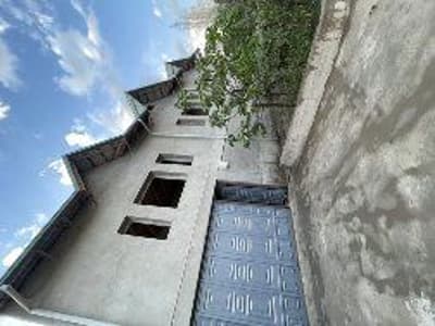 Уй сотилади- 6 сот.