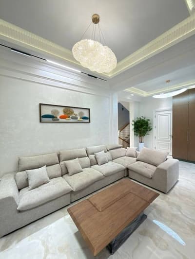 3 қаватли угловой енги евро ховли  сотилади