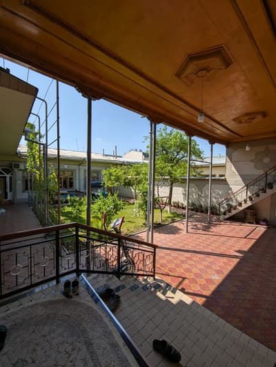 Урикзар, продаётся дом 11 комнатный.