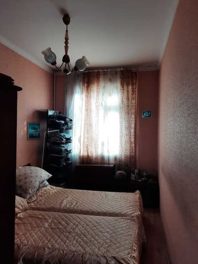 Продажа СВОЯ Чиланзар-3/ХАМЗА 2-комнатная 1-этаж 4-этажки 64500 у.е