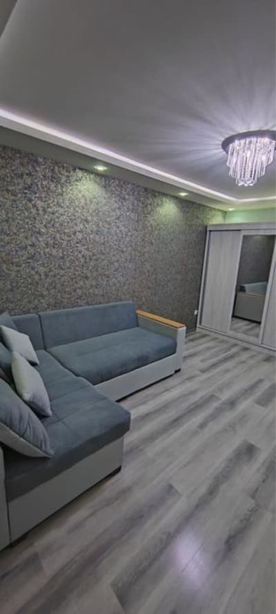 Метро Новза Чиланзар 5 Срочно продается 1 комнатная Квартира балкон1/3