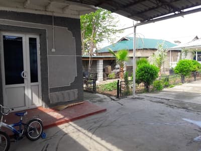 5 соток ховли.6 хонали.каридор.кухня.баня ички.