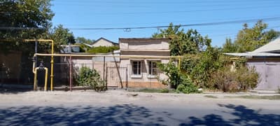 Yashnobod tumani Boku (100а) ko'chasi birinchi qatorda uy sotiladi.