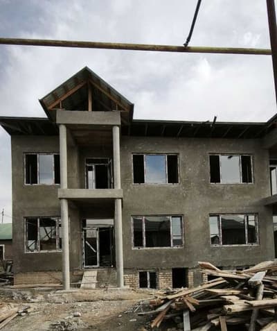 Yu  2 этажный дом 6 комнат 200м2 на 1,75 сотках двор, Барданкуль