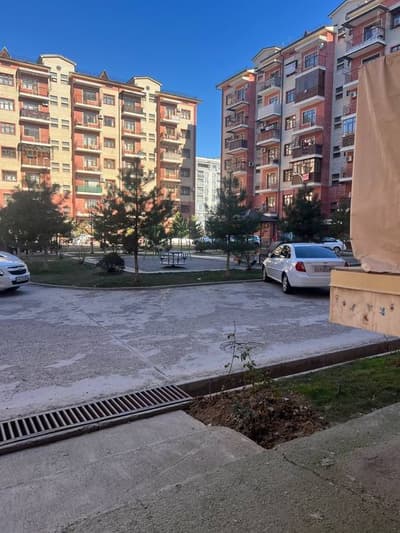 Срочно прадайутса квартера Махтумкули макро