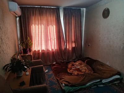 1/4/4. Сергели 2. Дом - бывшее общежитие. Квартира 35 м². Метро - 400м