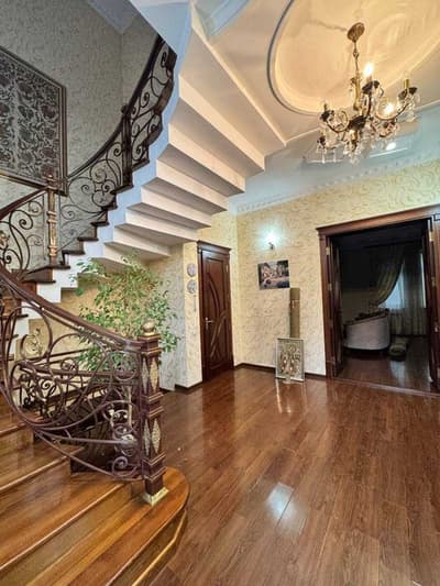 Продается Евродом сегмента "Премиум" ул. Конституции. ресторан "Мона"