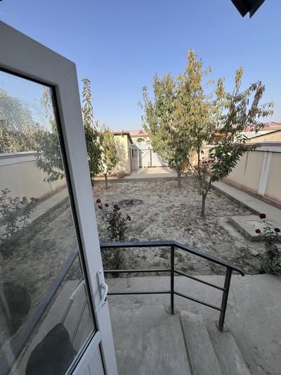 Jomboy uy uzun ovul 2 sotx kotej 3 xona sotiladi