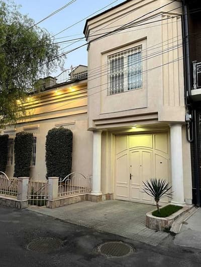 Sotiladi Дом Центр Яккасарай Махаля Хамид Сулейманов 5 соток 3 уровня