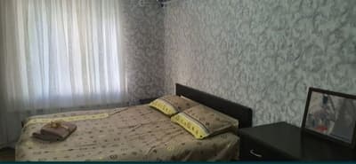 Чиланзар Ак-Тепа Круг продам 1/2/4 кирпич балкон 2/3.  36-квадратов