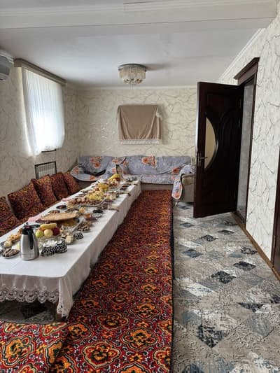 Срочна уй сотилади петсотка гишт заводни олдида кирасиз яшайсиз