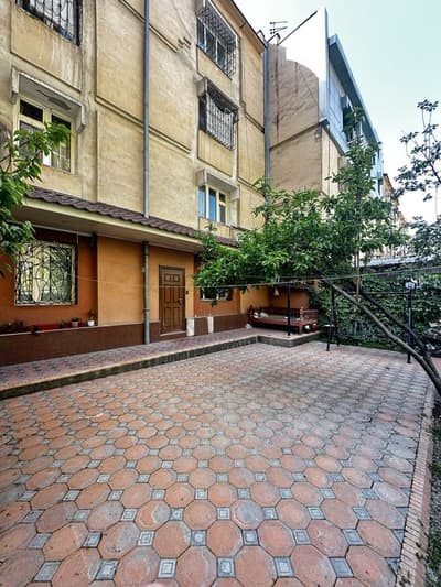 Продается квартира 7 комнат 2 санузла 189кв.м., Афруз ресторан