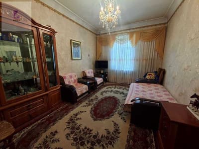 2х комнатная квартира на 2 этаже в кирпичном доме по ул.М.Улугбека