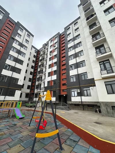 Продаётся 3-комнатная квартира в состоянии каробка, площадь 92 м²