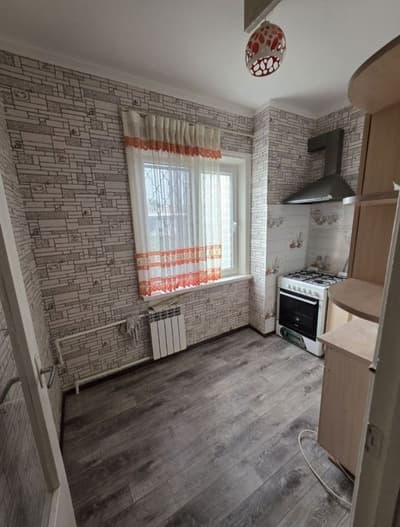 1/5/5 МирзоУлугбекский р-н, Карасу-6,275 школа,Базарчик,хороший ремонт