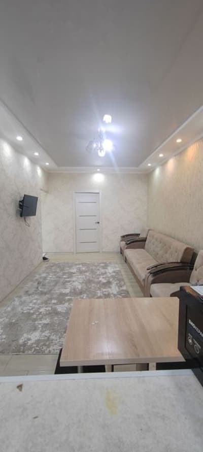 Чиланзар 10 квартал ориентир школа 181 2 комнатная 68000у.е