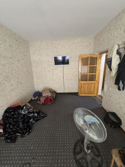 Зудлик билан сотилади 1 хона 30м²  6 этаж сино завод рупарасида