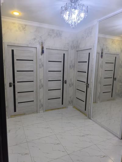 Продаю свою 3 комнатную квартиру  смебелю заходи и живи