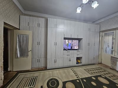 Продаётся Чиланзар 1 Высокопатолочка 2/2/4 Аллея Гагарина.