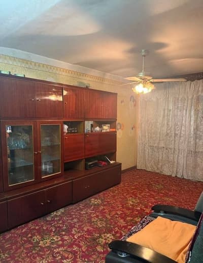 Срочно Продам квартиру Чиланзар 24. 2/4/5 балкон 2×6