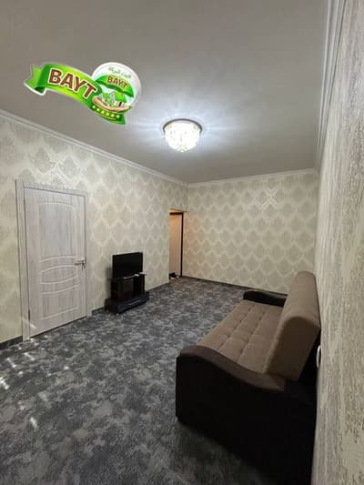 * Метро М.Улугбек 700 метр 1/4/4 Чиланзар 8 квартал Продаётся квартира