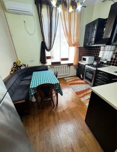 Чиланзар 1 квартал 2/4/4 Высокопотолочка Меб+Тех