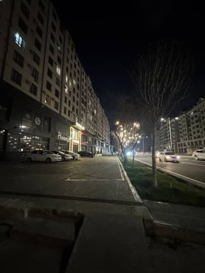 Алмазарский район ТРЦ Ривейра 2в3 комнаты квартира продаётся