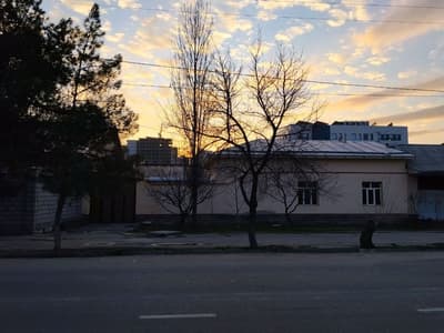 Yashnaobod uy sotiladi