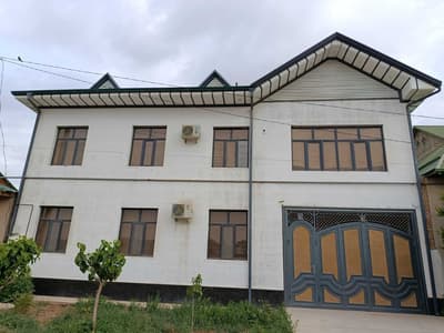 Manguzarda 2 qavatli hovli sotiladi