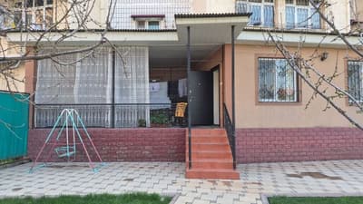 Продаётся 5 комн. Первый этаж. Юнусабад-9 квл