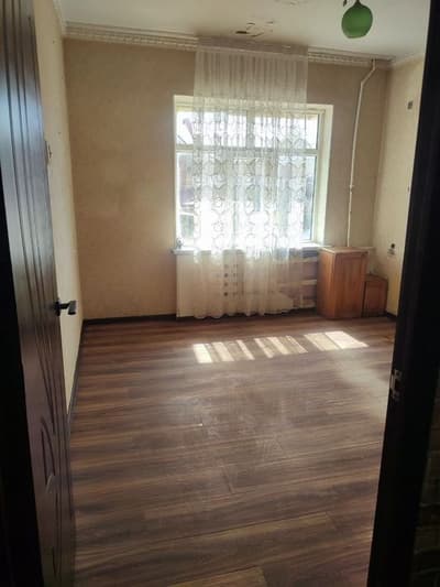 На Продаже 1 комнатная , Юнусабад  - Бадамзар