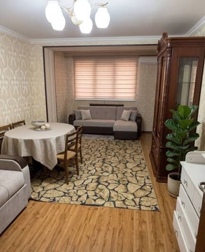 Чиланзар 2 квартал продам 2/2/4 кирпич балкон 2/6