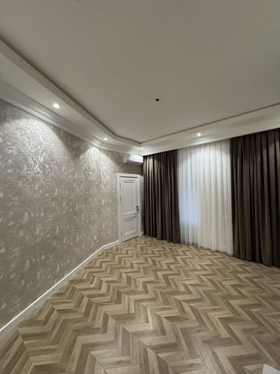 Продаётся 3 комнатная квартира Сталинка Проспект Амира Темура, Basilic