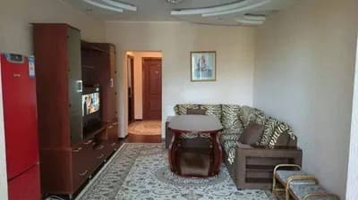 Срочно Продаётся ШРуставели Высокопотолочка 2/2/4 с мебелью !