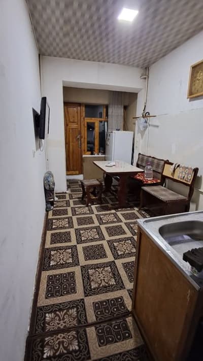 Zangi ota tumani nazarbek temir yol sanatoriyani  yonida 9etajkali dom