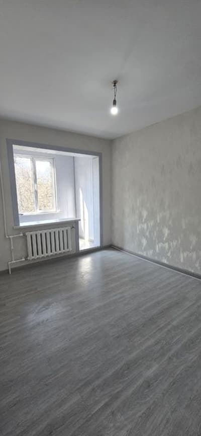 Продаётся Чиланзар 3 2в3 3 этаж. Утепленый торец.