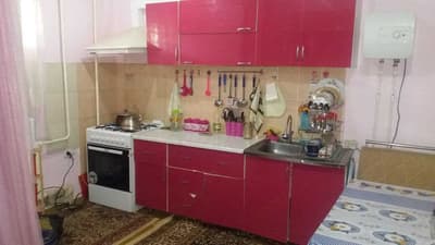 Продается 2/2/4 квартира галерейка метро Ташкент 1 остановка (Узбум)