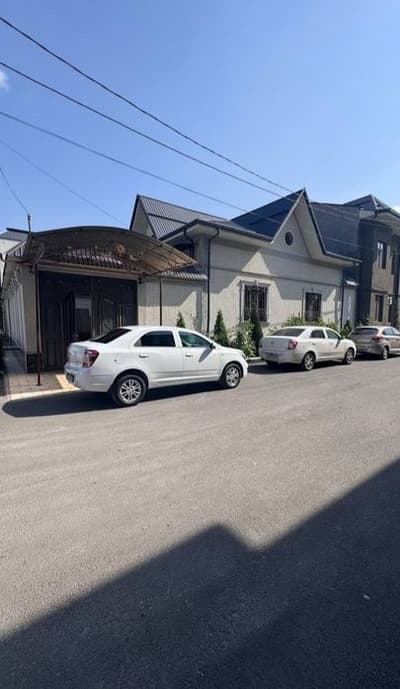 Сергели в 3х км от Кафе Файз возле хотела Ада 1,7 сотки 130 м² 6 комна