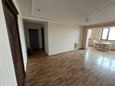 Ак Тепа 2/4/4 Балкон 2 на 6 Кирпичный дом в отличном состоянии Теплая