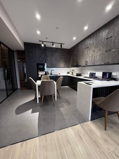 Квартира качественный ремонт 180м²+терраса 2/18/25 2 с/у ЖК Акай Сити