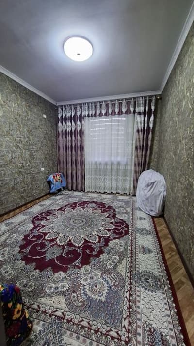 Тезда 5микраёнда  1хона 1этаж кирпичный  квартира сотилади