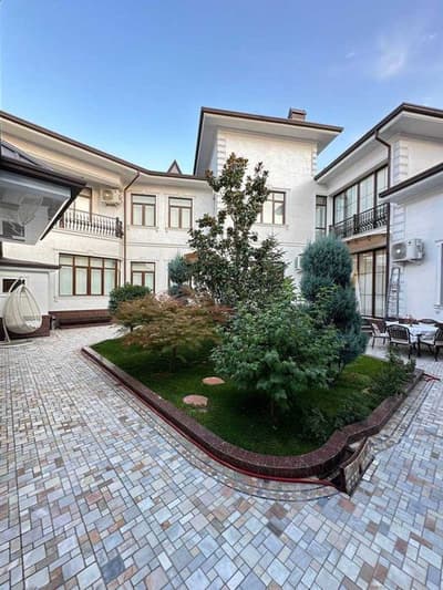 Район: Юнусабадский  Улица: Зенит 5.8  сотки 550  кв.м.